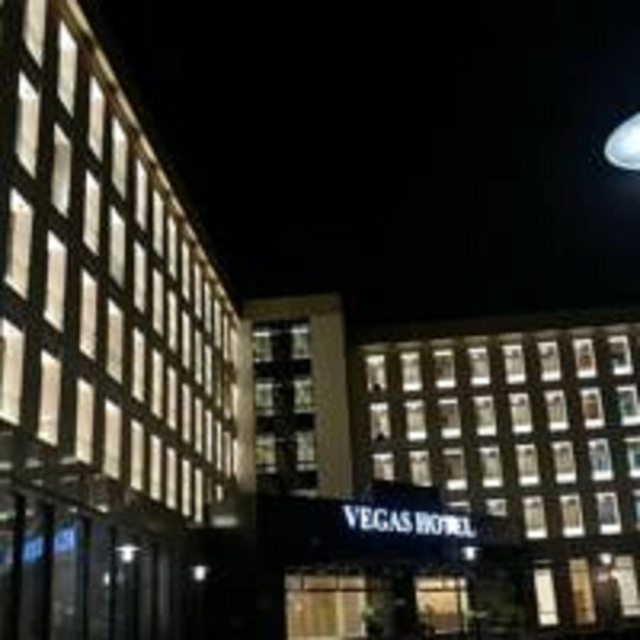 Vegas Hotel - Nay Pyi Taw Naypyidaw Luaran gambar