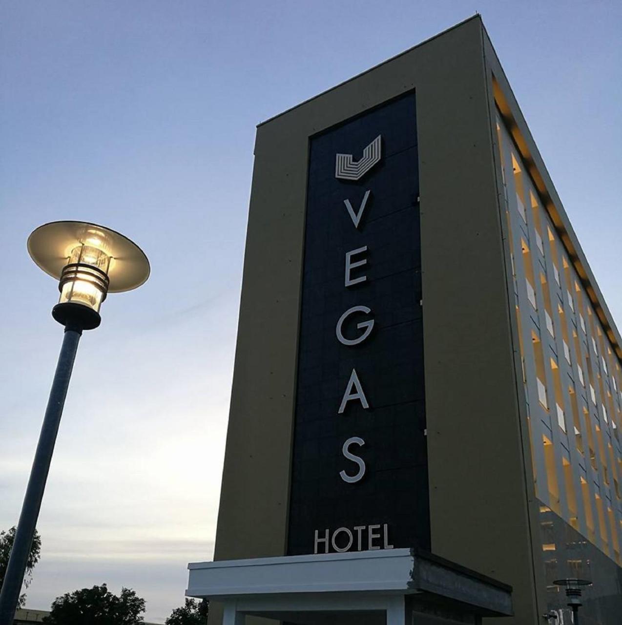 Vegas Hotel - Nay Pyi Taw Naypyidaw Luaran gambar